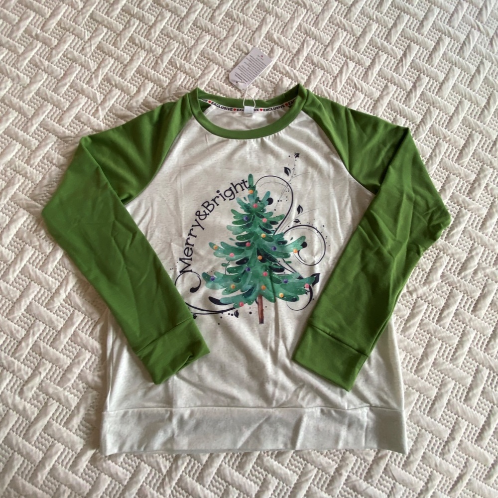 Christmas Shirt/Sweatshirt NWT